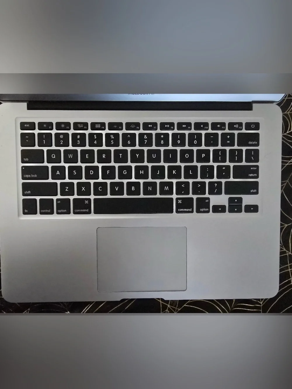 Apple MacBook Air A12466 Silver with Black Keyboard